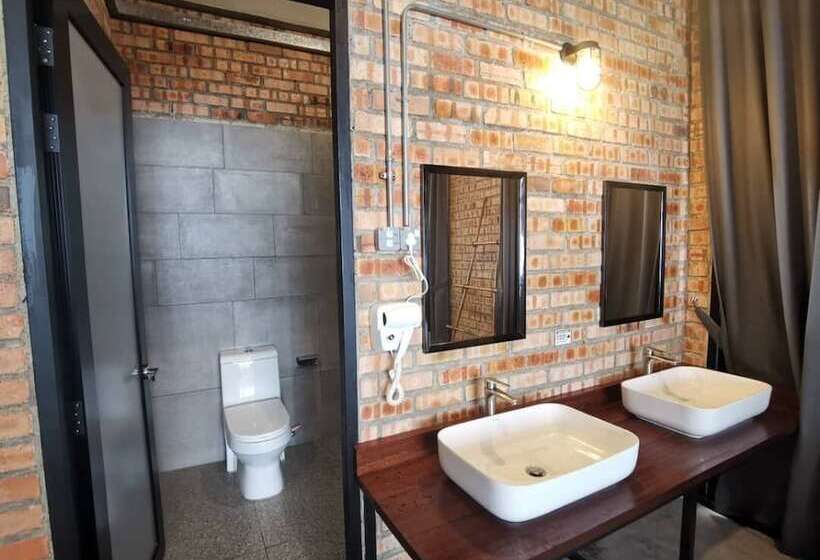 استراحتگاه Sembayu Villa