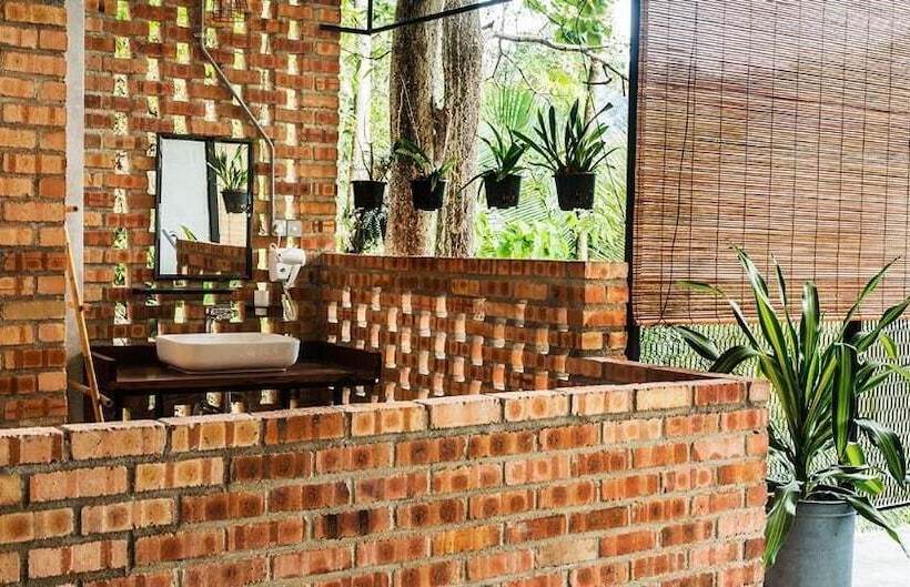 استراحتگاه Sembayu Villa