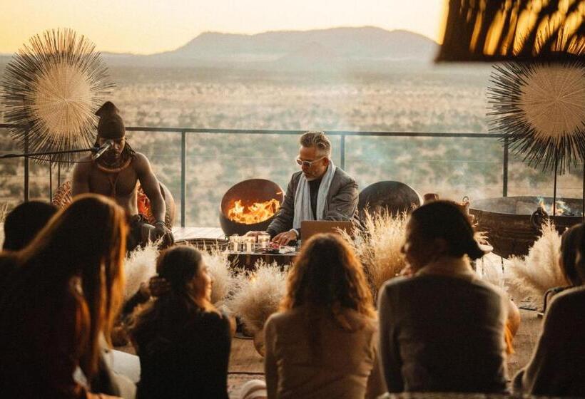 هتل Our Habitas Namibia