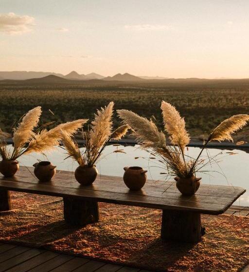 هتل Our Habitas Namibia