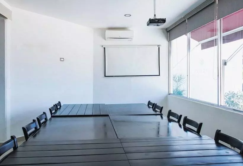 ホテル Maioris El Diez Culiacan