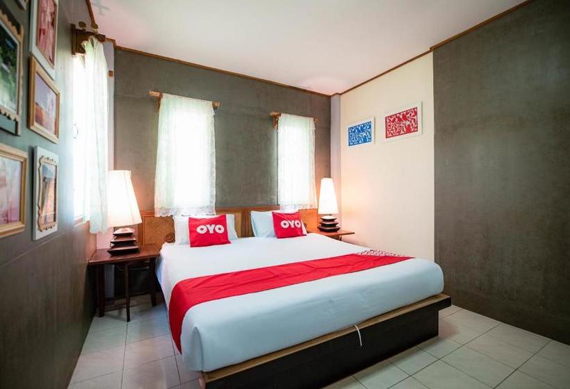 בית מלון כפרי Oyo 569 Aa Resort