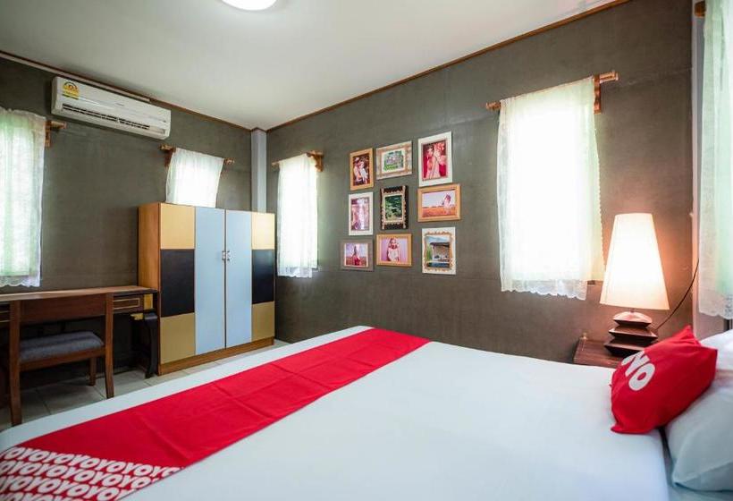 בית מלון כפרי Oyo 569 Aa Resort