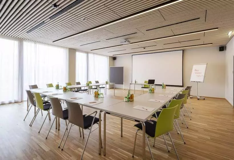 Jufa Hotel Laterns   Klangholzhus