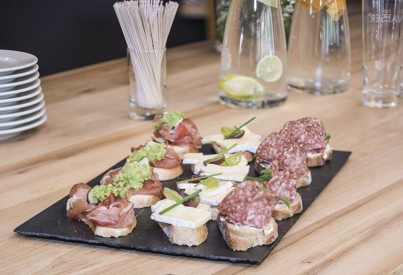 Jufa Hotel Laterns Klangholzhus