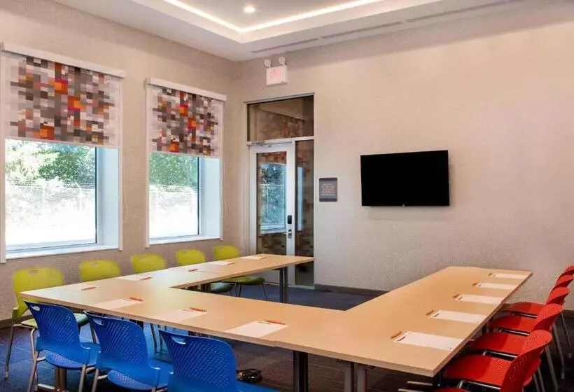 Отель Aloft New York Laguardia Airport