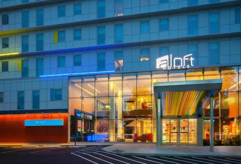 Отель Aloft New York Laguardia Airport