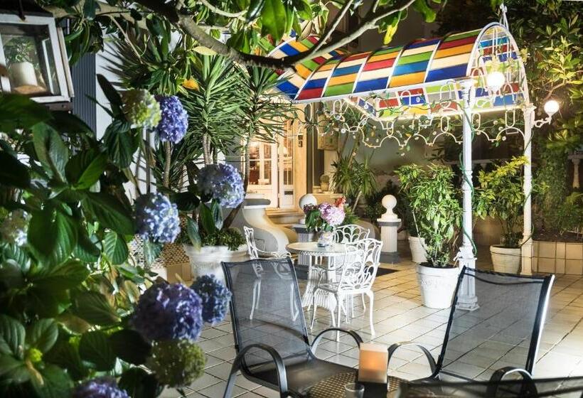 هتل Boutique Las Brisas