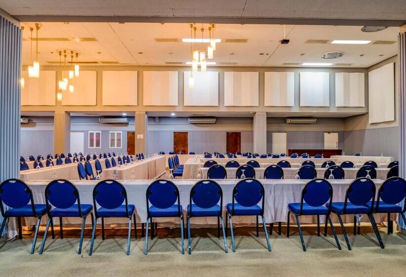 فندق Bulawayo Rainbow