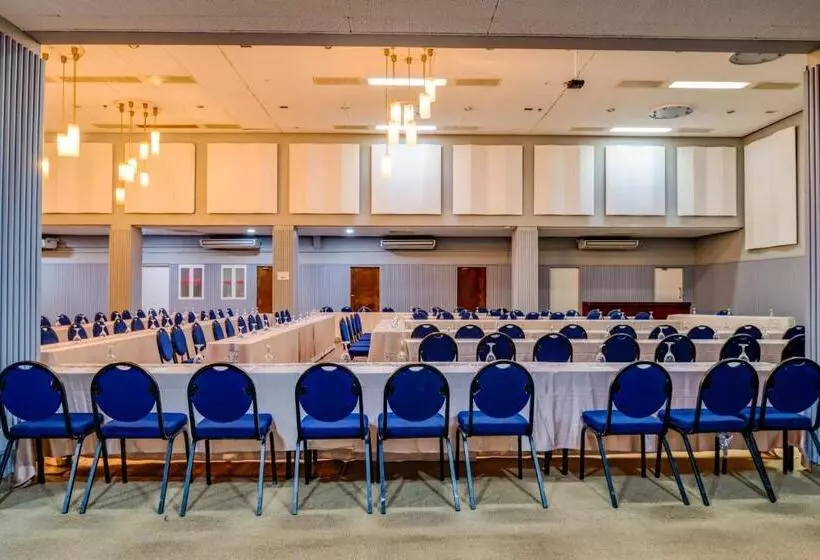 فندق Bulawayo Rainbow