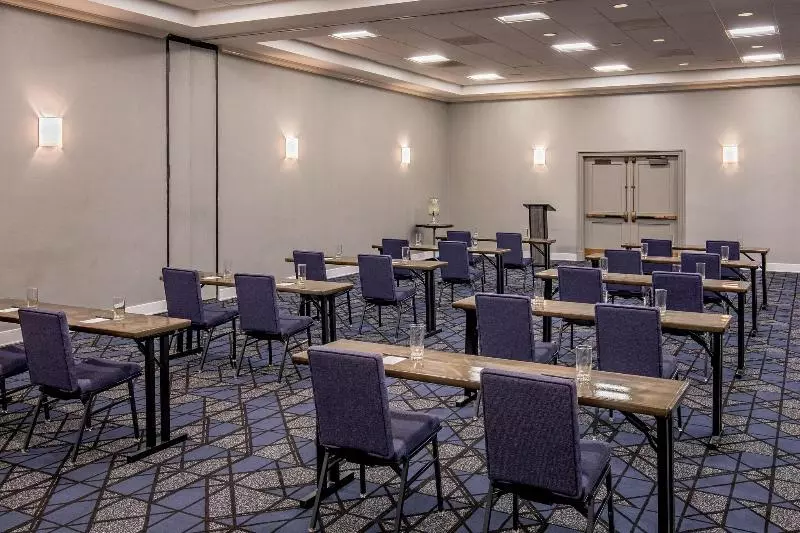 酒店 Courtyard By Marriott Boston Billerica Bedford