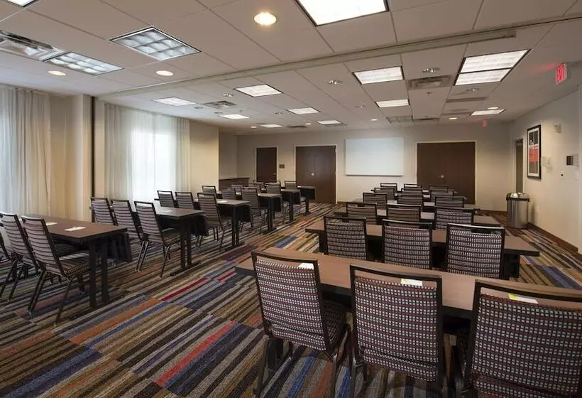 هتل Fairfield Inn & Suites By Marriott Lynchburg Liberty University