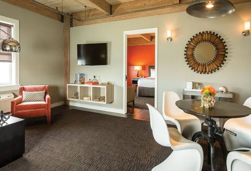 هتل Harbor House At Pier 21