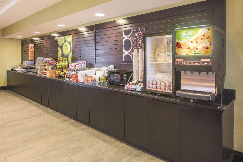 فندق Holiday Inn Express St. Louis Arpt Maryland Hgts