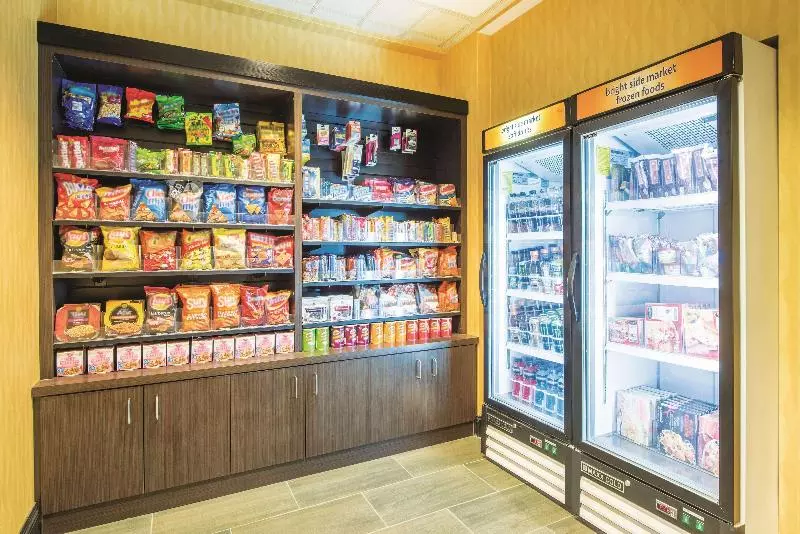 فندق Holiday Inn Express St. Louis Arpt Maryland Hgts