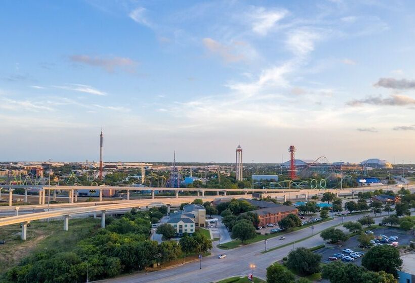 هتل Holiday Inn Express & Suites Arlington North – Stadium Area, An Ihg