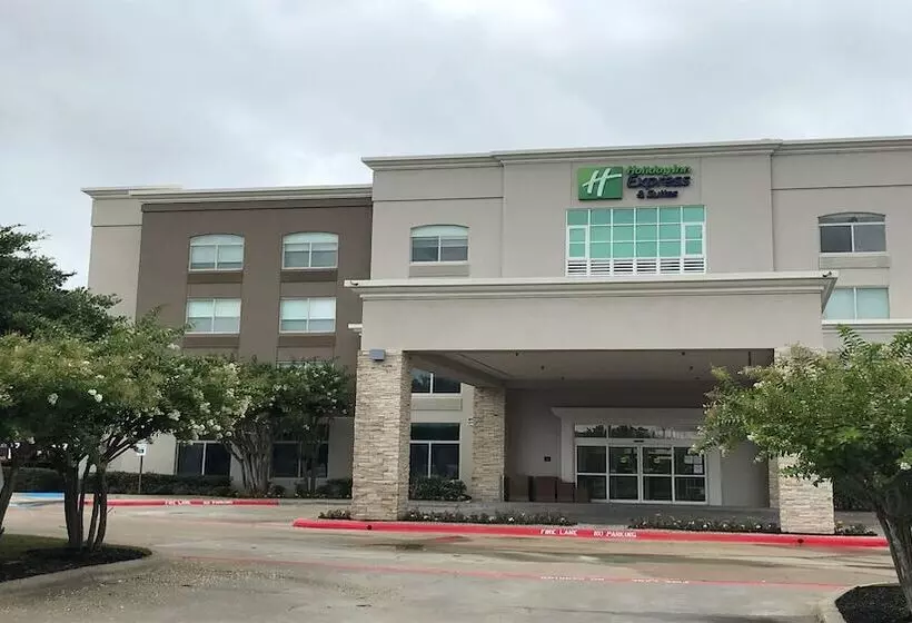 호텔 Holiday Inn Express & Suites Arlington North – Stadium Area, An Ihg