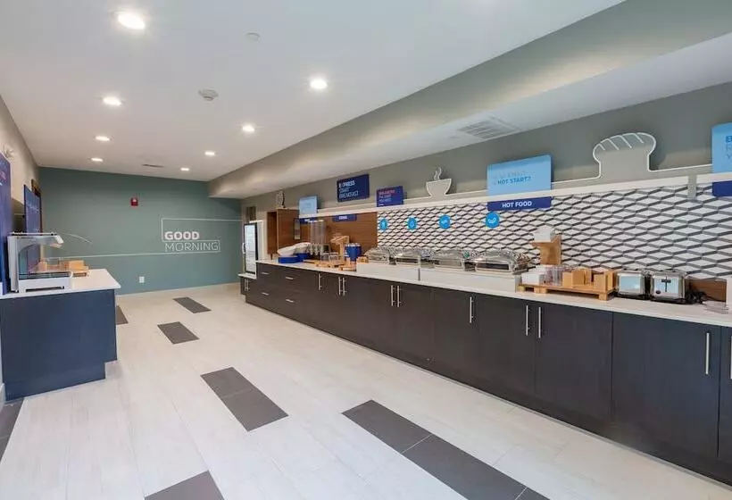 호텔 Holiday Inn Express & Suites Arlington North – Stadium Area, An Ihg