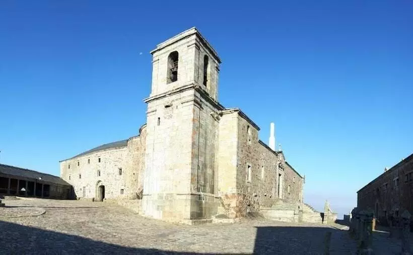 ホテル Hospedería Del Santuario De La Peña De Francia
