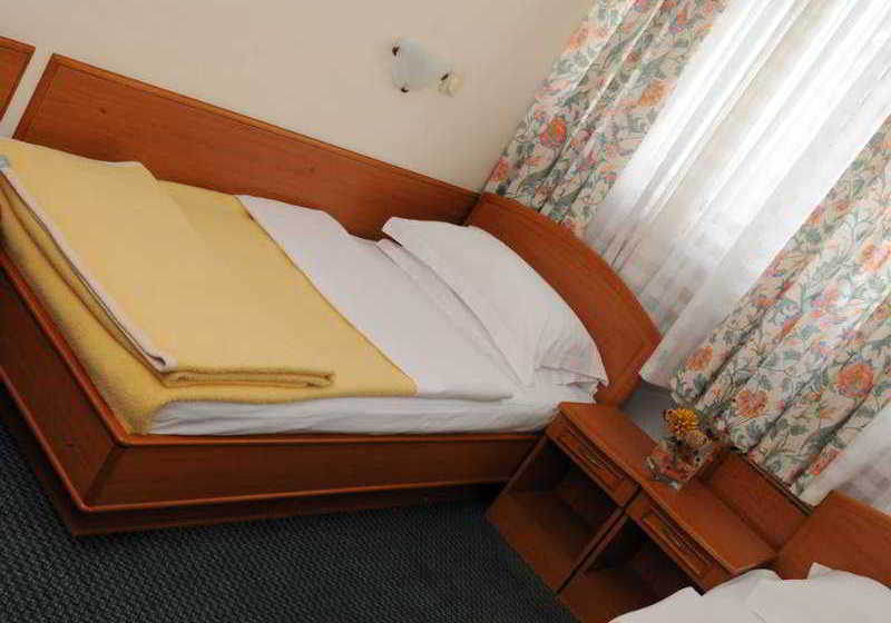 בית מלון כפרי Moxy Belgrade