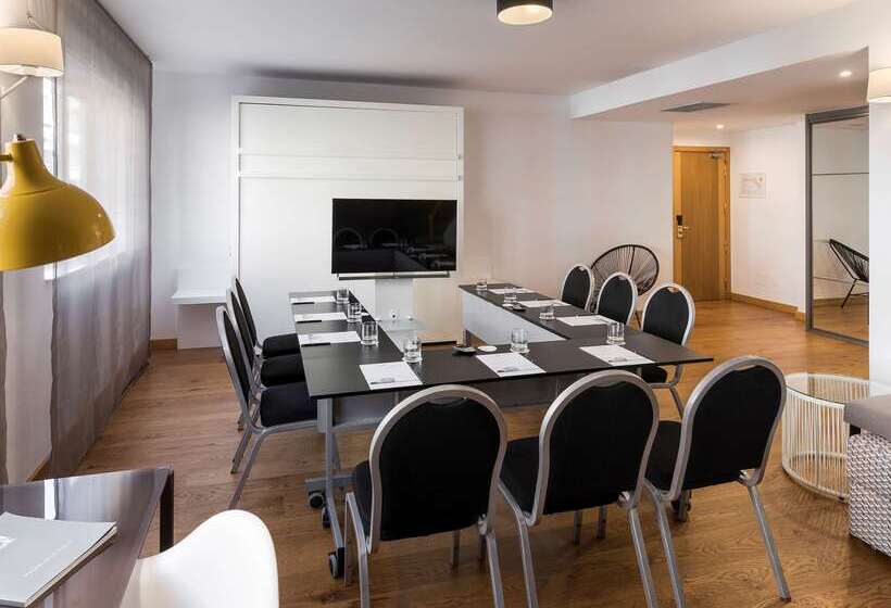 Rafaelhoteles Atocha