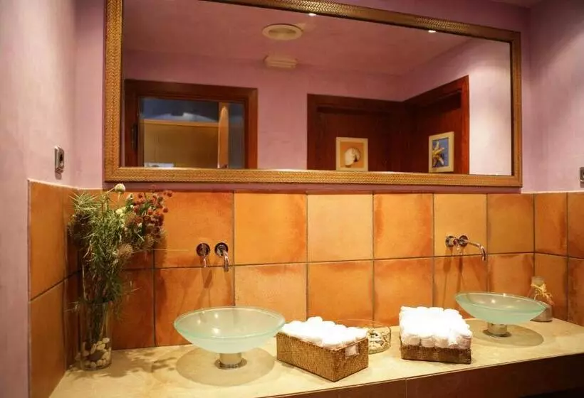 בית מלון כפרי Vila De Tossa