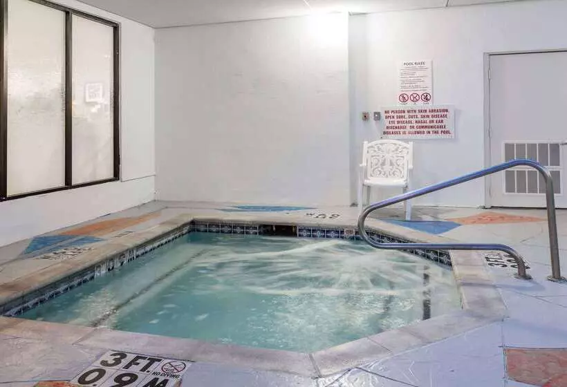 בית מלון כפרי Wingate By Wyndham Dallas Love Field