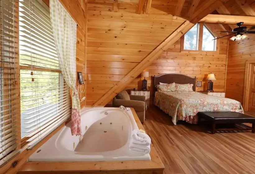 Mayberry   Three Bedroom Cabin