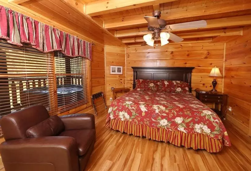 Mayberry   Three Bedroom Cabin