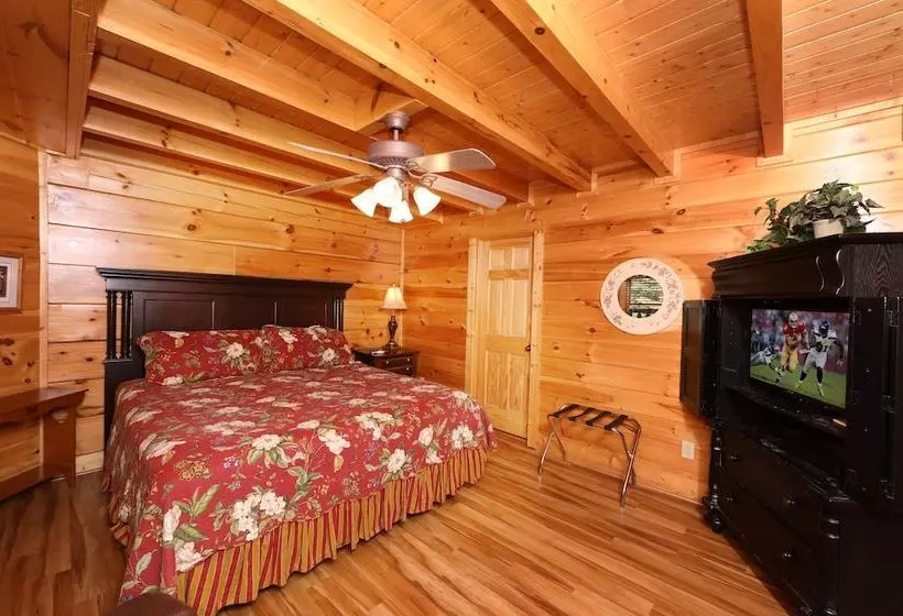 Mayberry   Three Bedroom Cabin