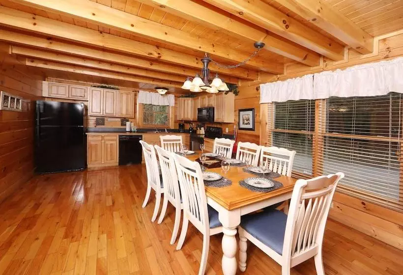 Mayberry   Three Bedroom Cabin