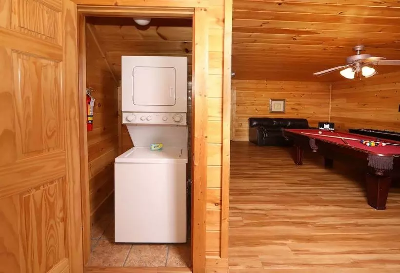 Mayberry   Three Bedroom Cabin
