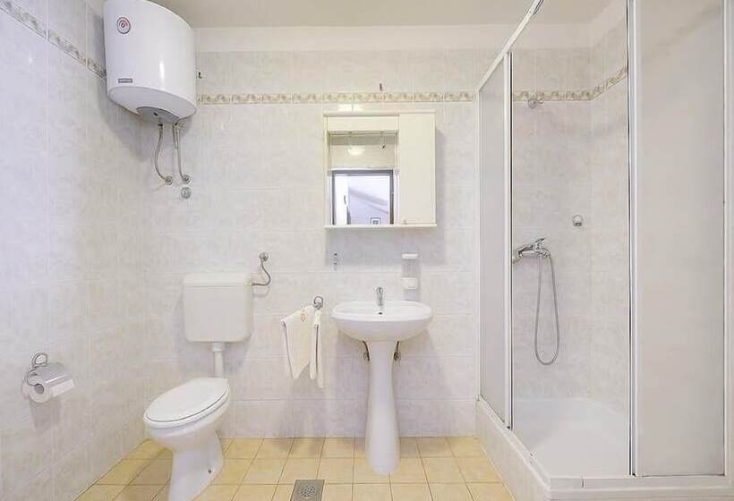 Apartment Lenka / Three Bedroom