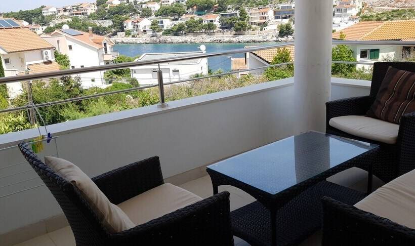 Apartments Mia Bilo 887