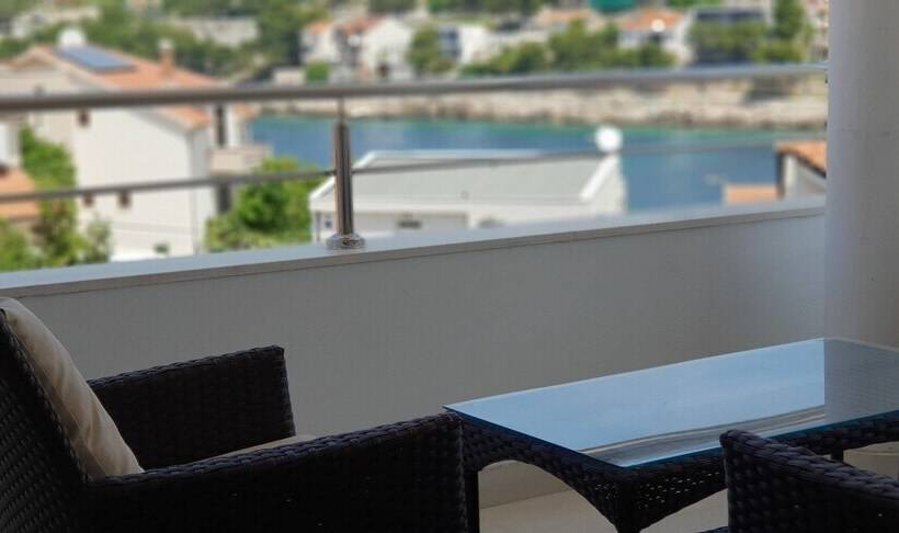 Apartments Mia Bilo 887