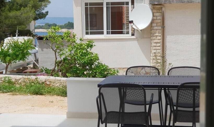 Apartments Mia Bilo 887