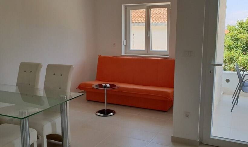 Apartments Mia Bilo 887