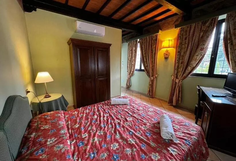 Nocleg ze śniadaniem Villa Le Camelie Siena