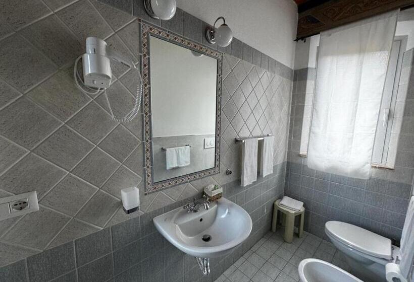 민박 Villa Le Camelie Siena