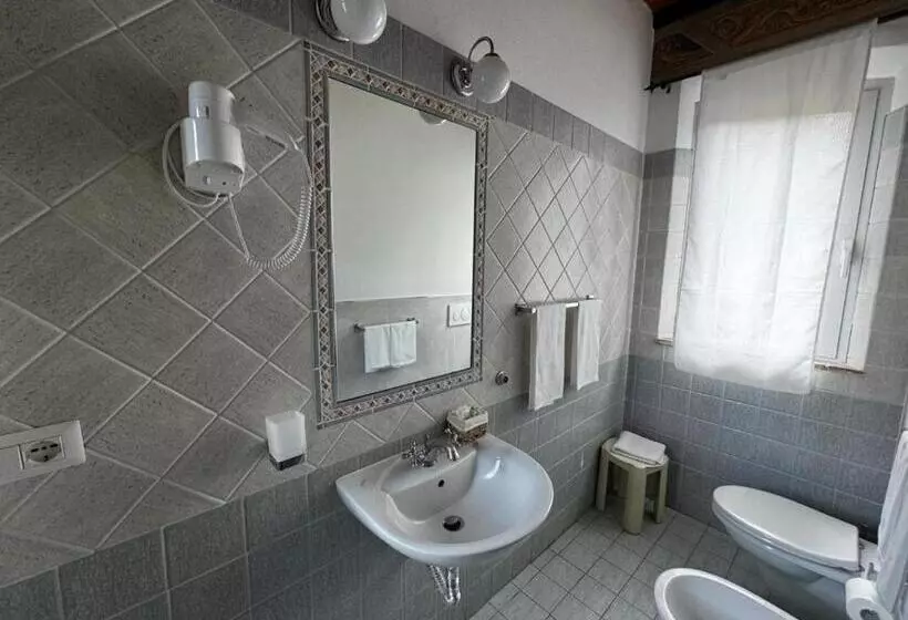 Nocleg ze śniadaniem Villa Le Camelie Siena