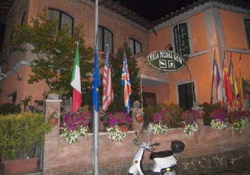 민박 Villa Le Camelie Siena