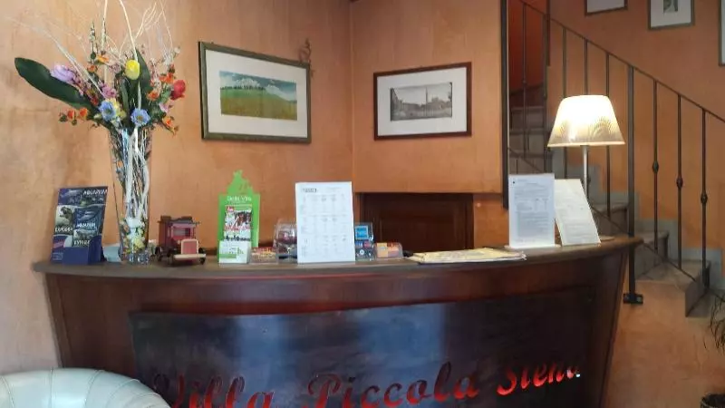 Nocleg ze śniadaniem Villa Le Camelie Siena