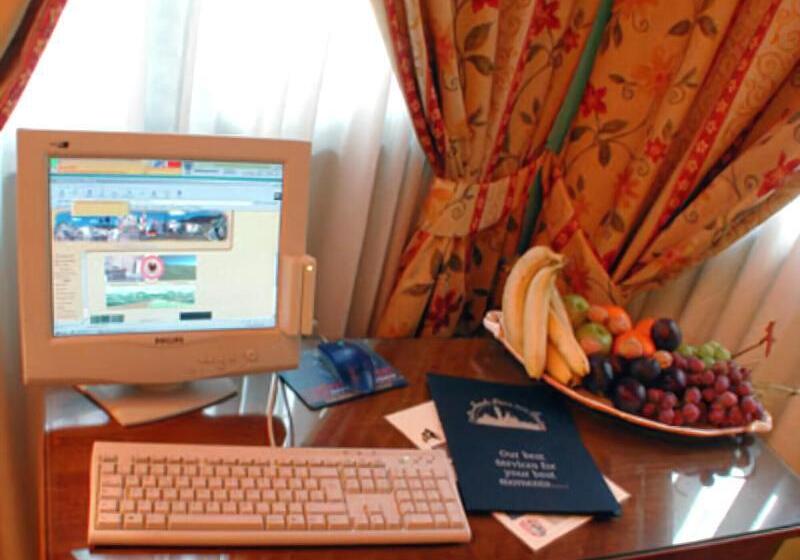 민박 Villa Le Camelie Siena