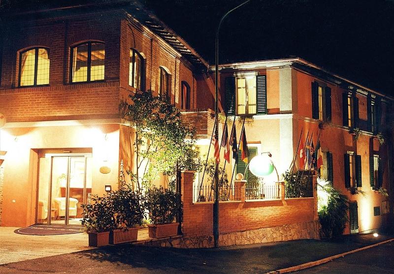 민박 Villa Le Camelie Siena