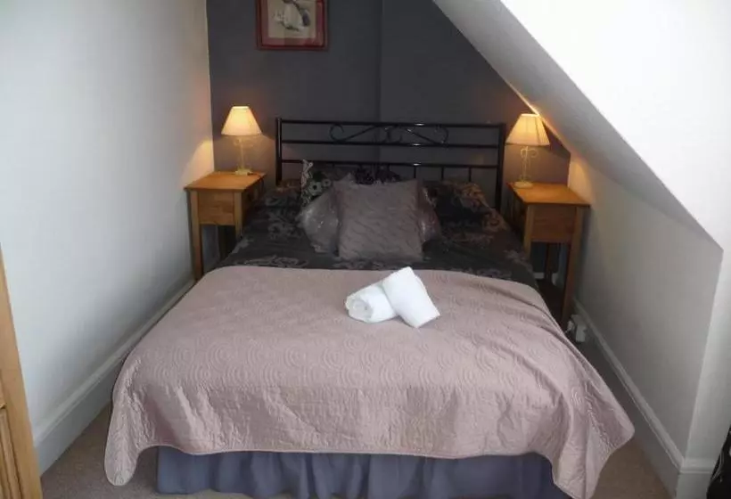 Bernay Hotel