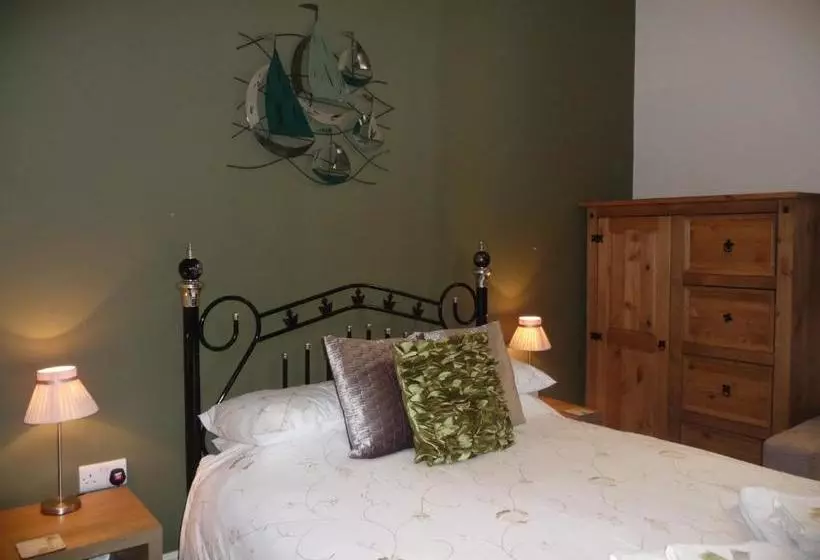 Bernay Hotel