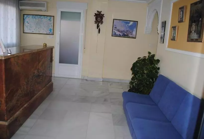 Hôtel (catégorie 1/2 *) Albero