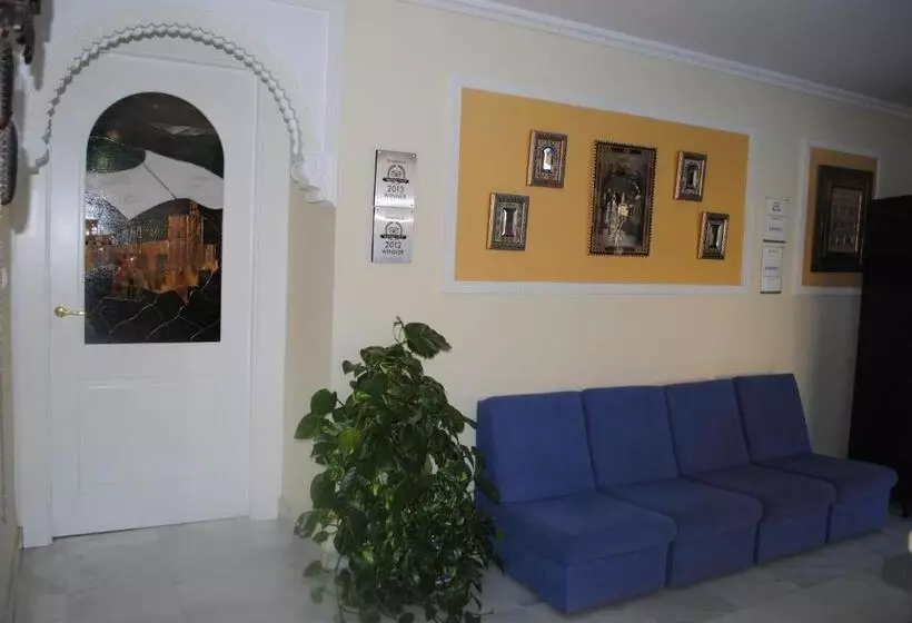 Hôtel (catégorie 1/2 *) Albero