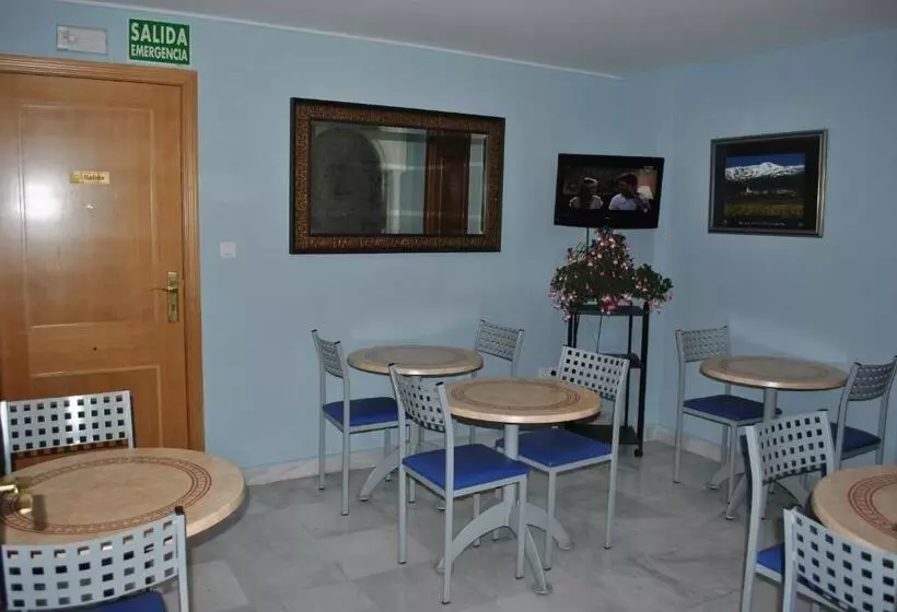 Hôtel (catégorie 1/2 *) Albero