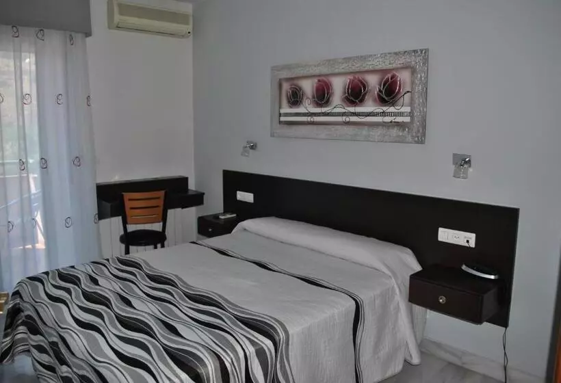 Hôtel (catégorie 1/2 *) Albero